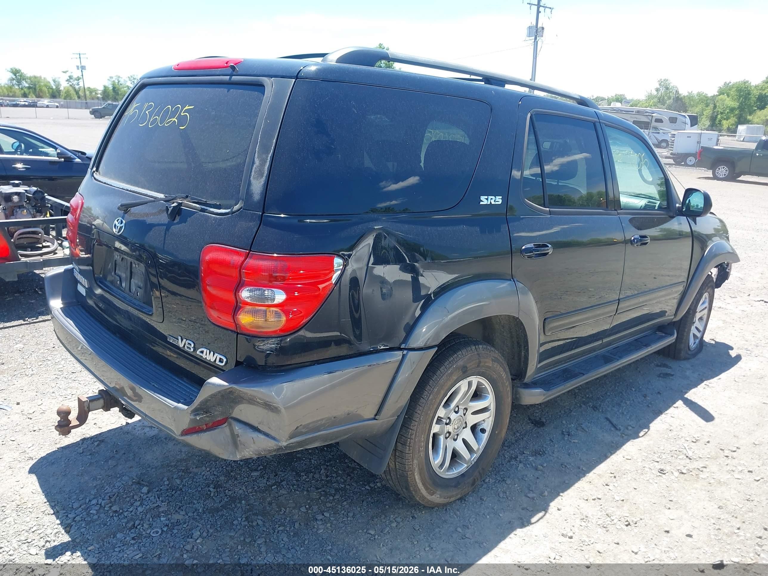 2004 Toyota Sequoia Sr5 V8 Black vin: 5TDBT44A64S229084