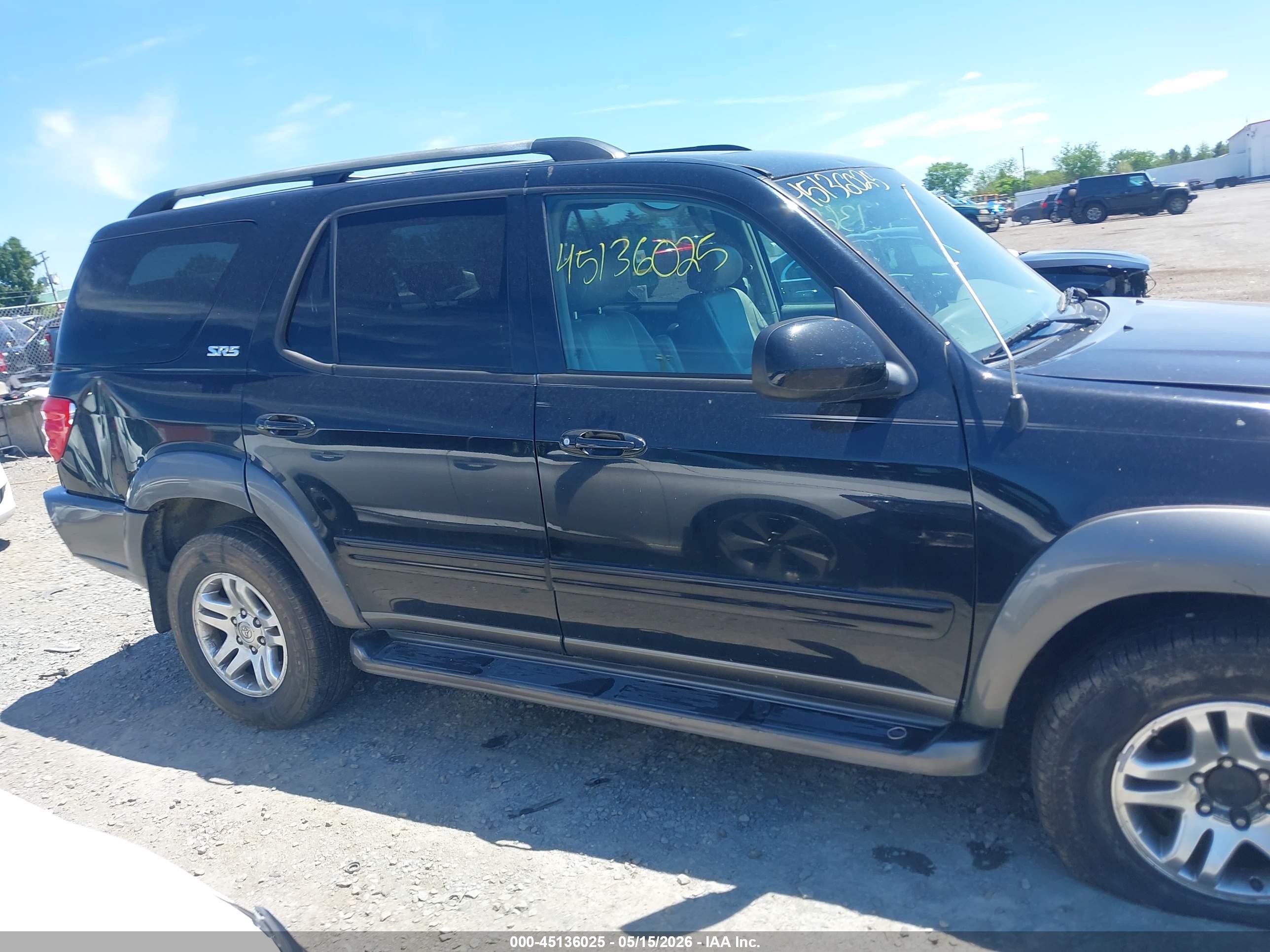 2004 Toyota Sequoia Sr5 V8 Black vin: 5TDBT44A64S229084