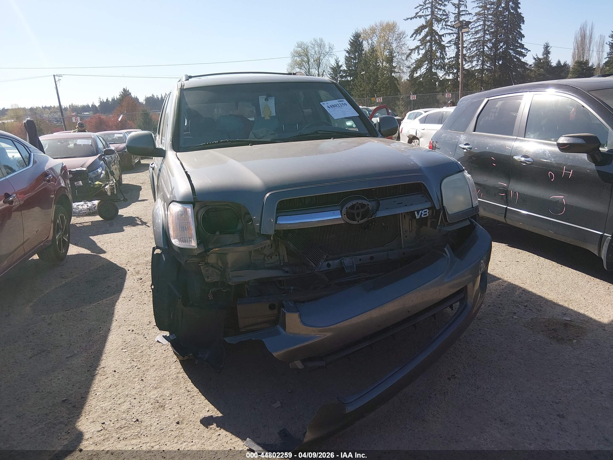 2005 Toyota Sequoia Sr5 V8 Tan vin: 5TDBT44A65S244752
