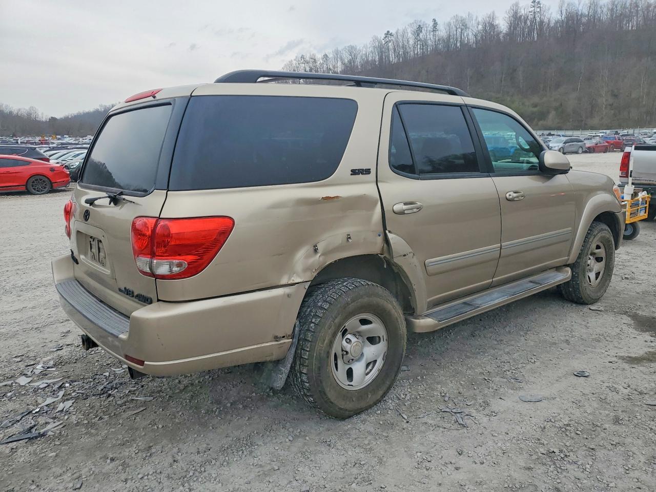 2007 Toyota Sequoia Sr5 Gold vin: 5TDBT44A67S285479