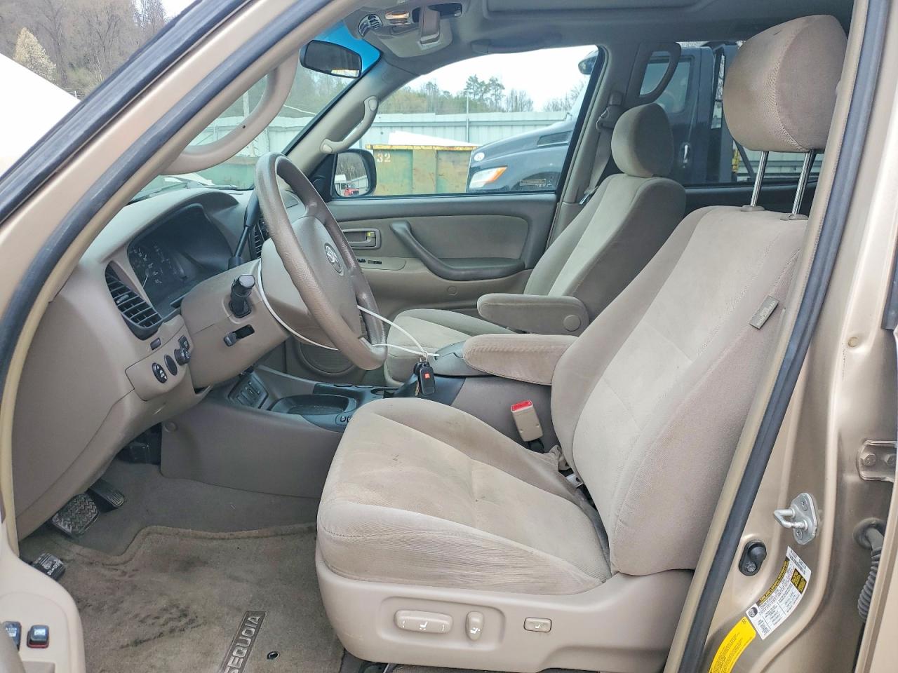 2007 Toyota Sequoia Sr5 Gold vin: 5TDBT44A67S285479