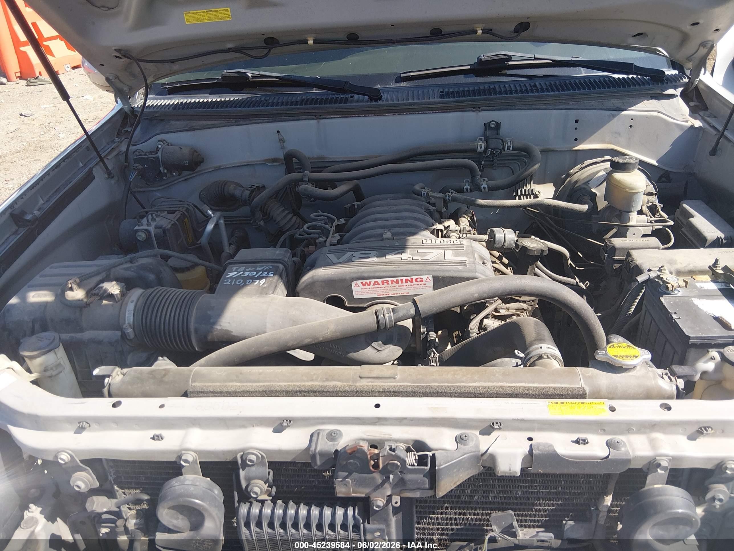 2007 Toyota Sequoia Sr5 V8 Silver vin: 5TDBT44A67S285613
