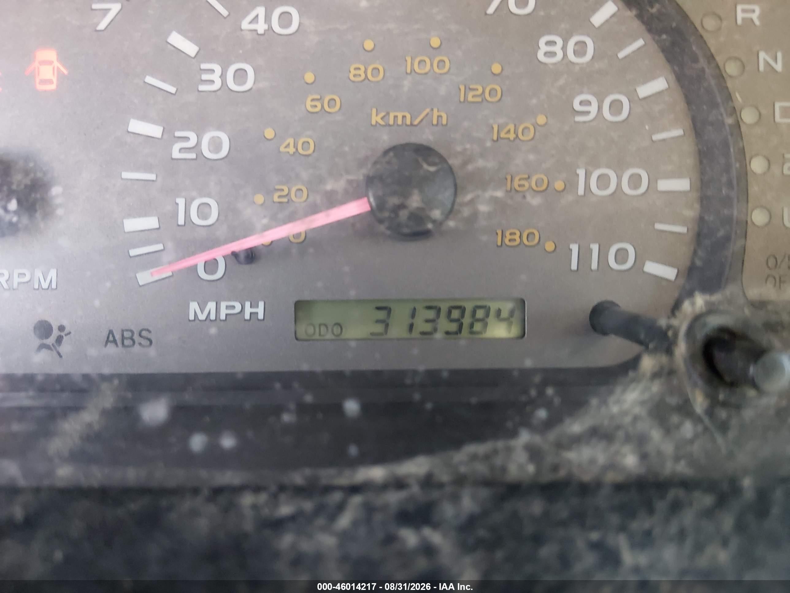 2001 Toyota Sequoia Sr5 V8 Silver vin: 5TDBT44A71S020285