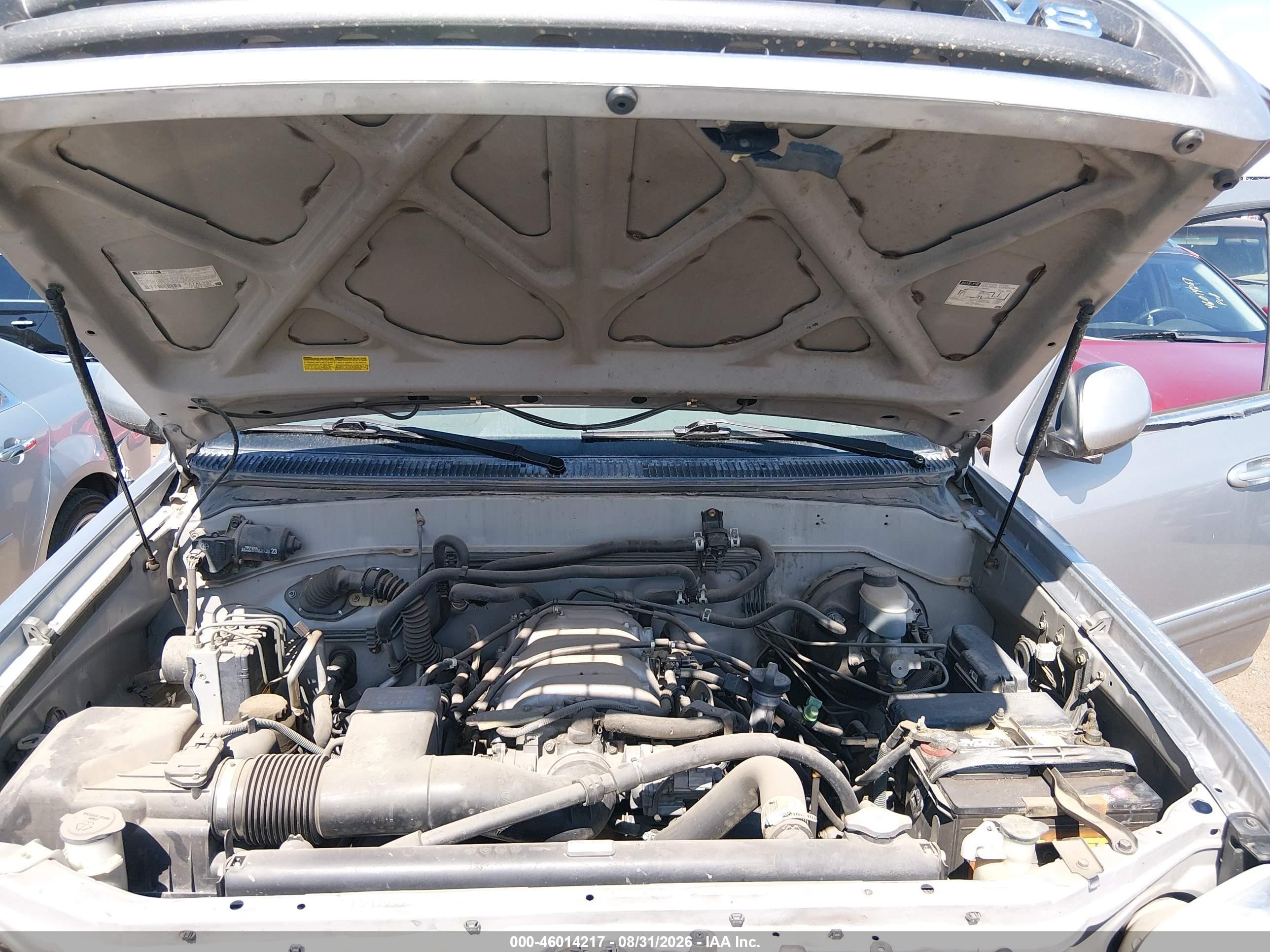 2001 Toyota Sequoia Sr5 V8 Silver vin: 5TDBT44A71S020285