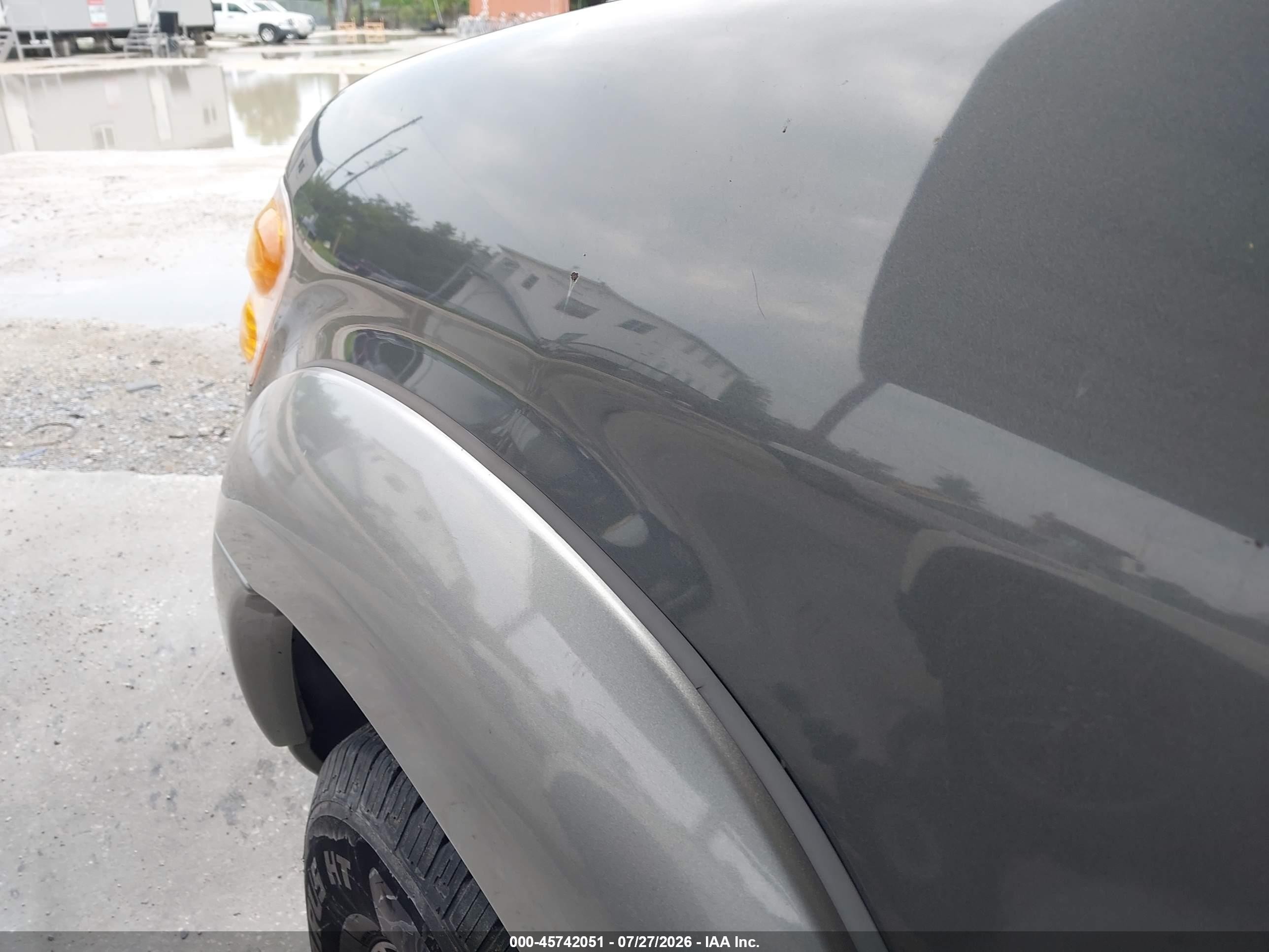 2003 Toyota Sequoia Sr5 V8 Gray vin: 5TDBT44A73S182890