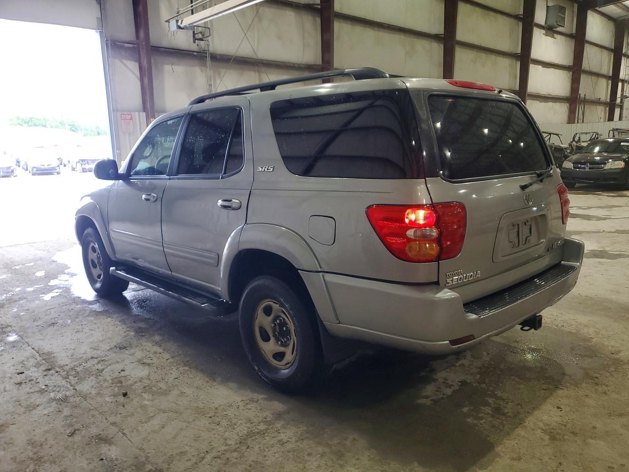 2004 Toyota Sequoia Sr5 Серебряный vin: 5TDBT44A74S217266