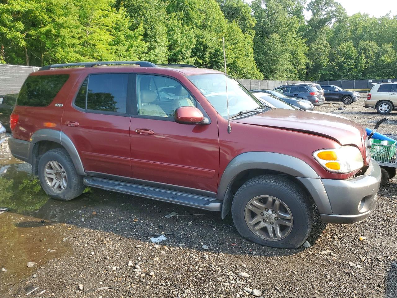 2004 Toyota Sequoia Sr5 Burgundy vin: 5TDBT44A74S223438