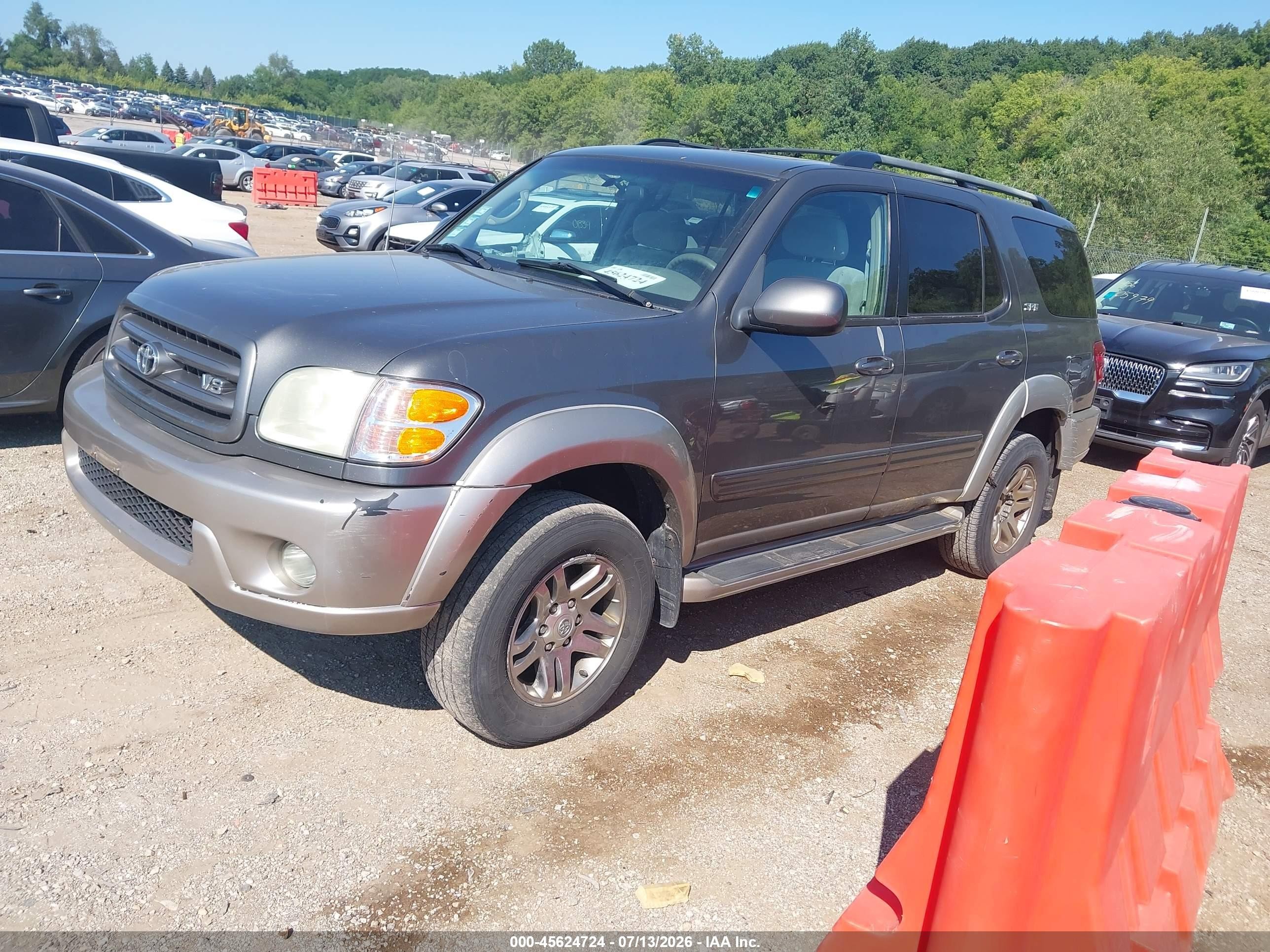 2004 Toyota Sequoia Sr5 V8 Pewter vin: 5TDBT44A74S231510