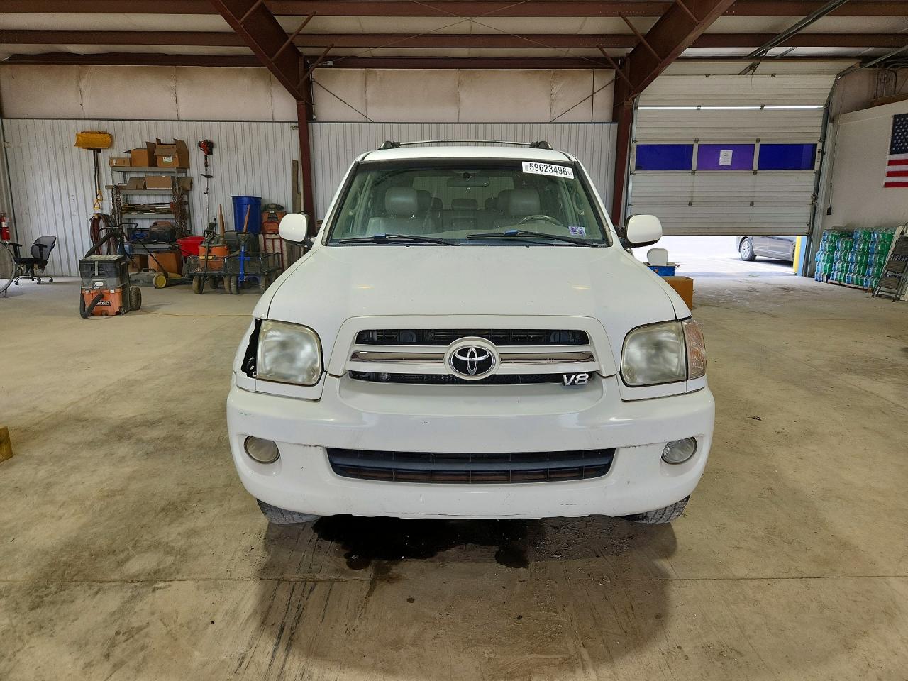 2005 Toyota Sequoia Sr5 White vin: 5TDBT44A75S238023