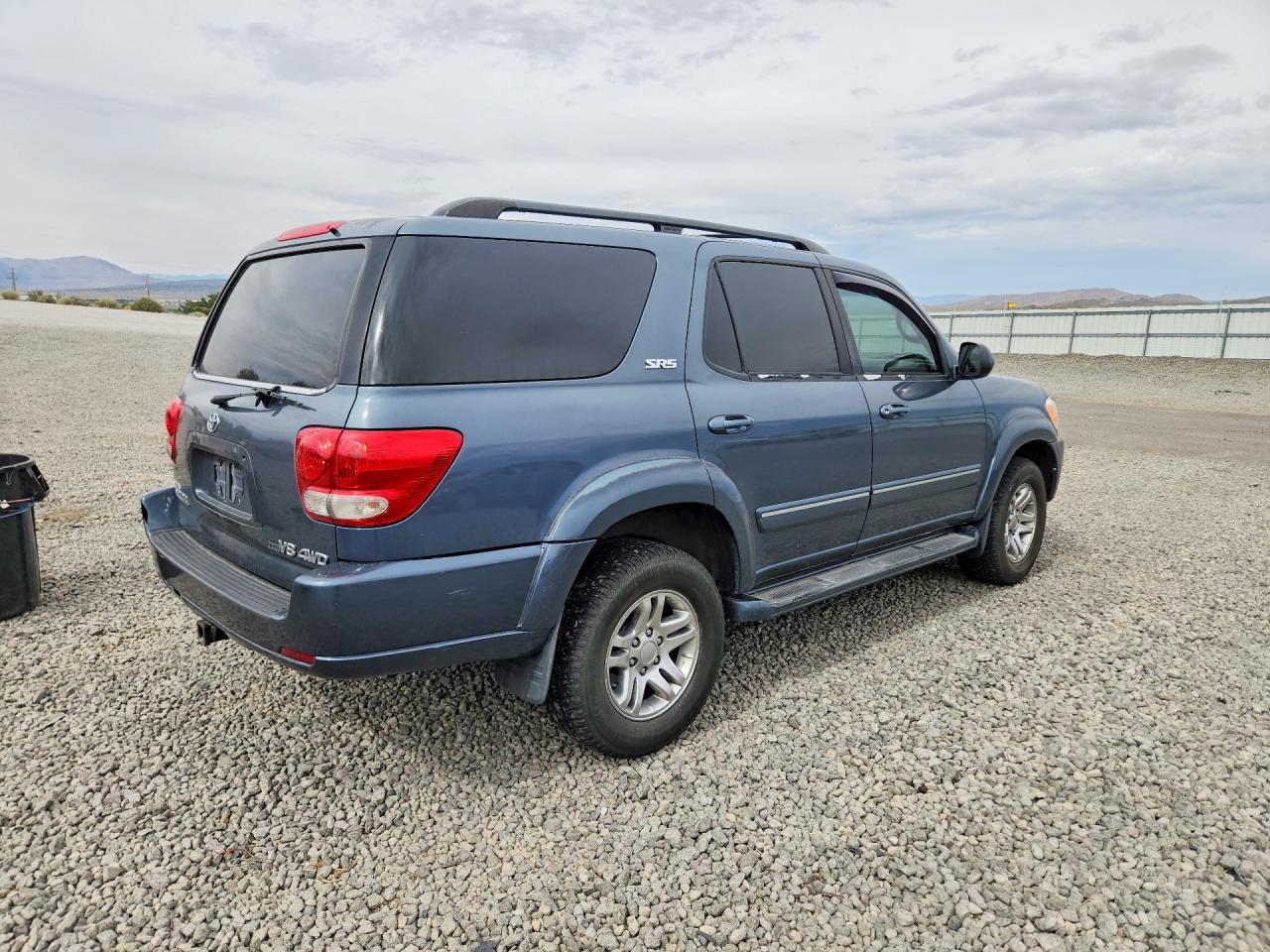 2005 Toyota Sequoia Sr5 Blue vin: 5TDBT44A75S244484