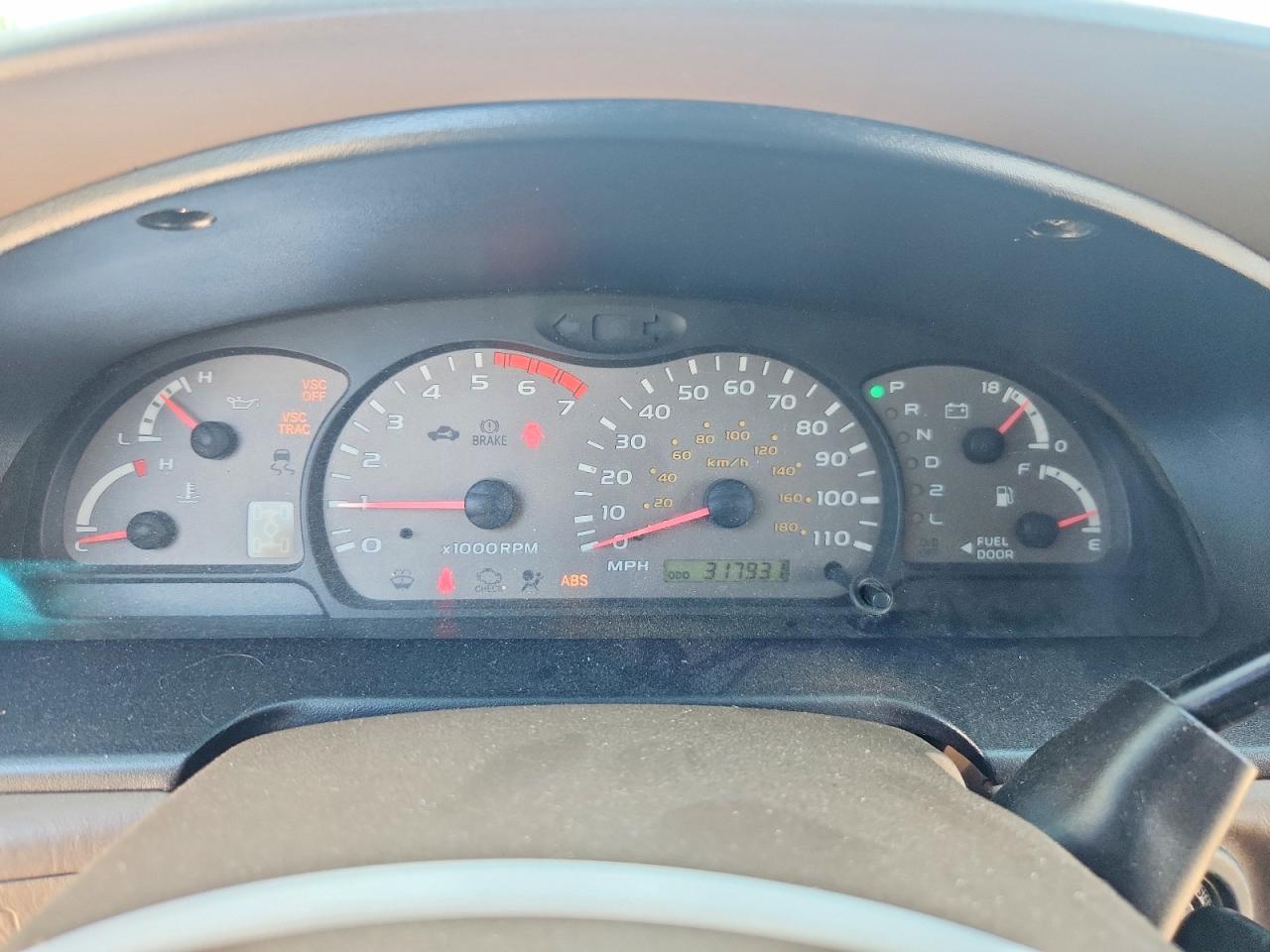 2001 Toyota Sequoia Sr5 Gold vin: 5TDBT44A81S025480
