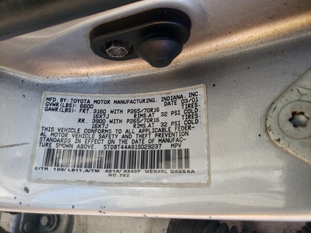 2001 Toyota Sequoia Sr5 Silver vin: 5TDBT44A81S029237