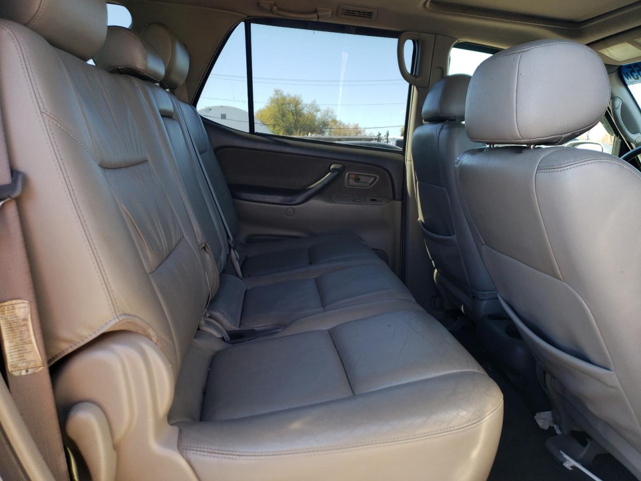 2001 Toyota Sequoia Sr5 Silver vin: 5TDBT44A81S029237