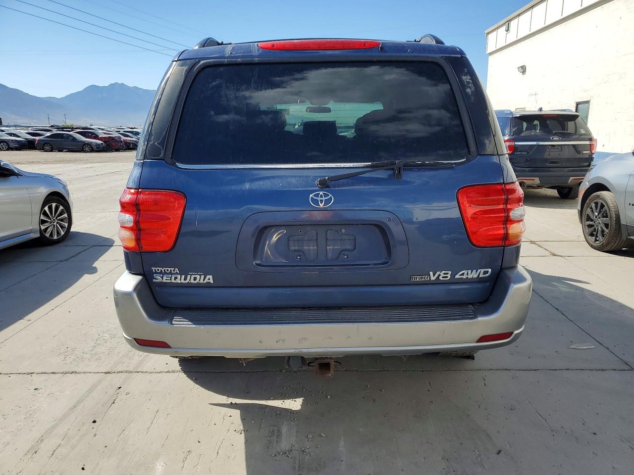 2003 Toyota Sequoia Sr5 Blue vin: 5TDBT44A83S203584