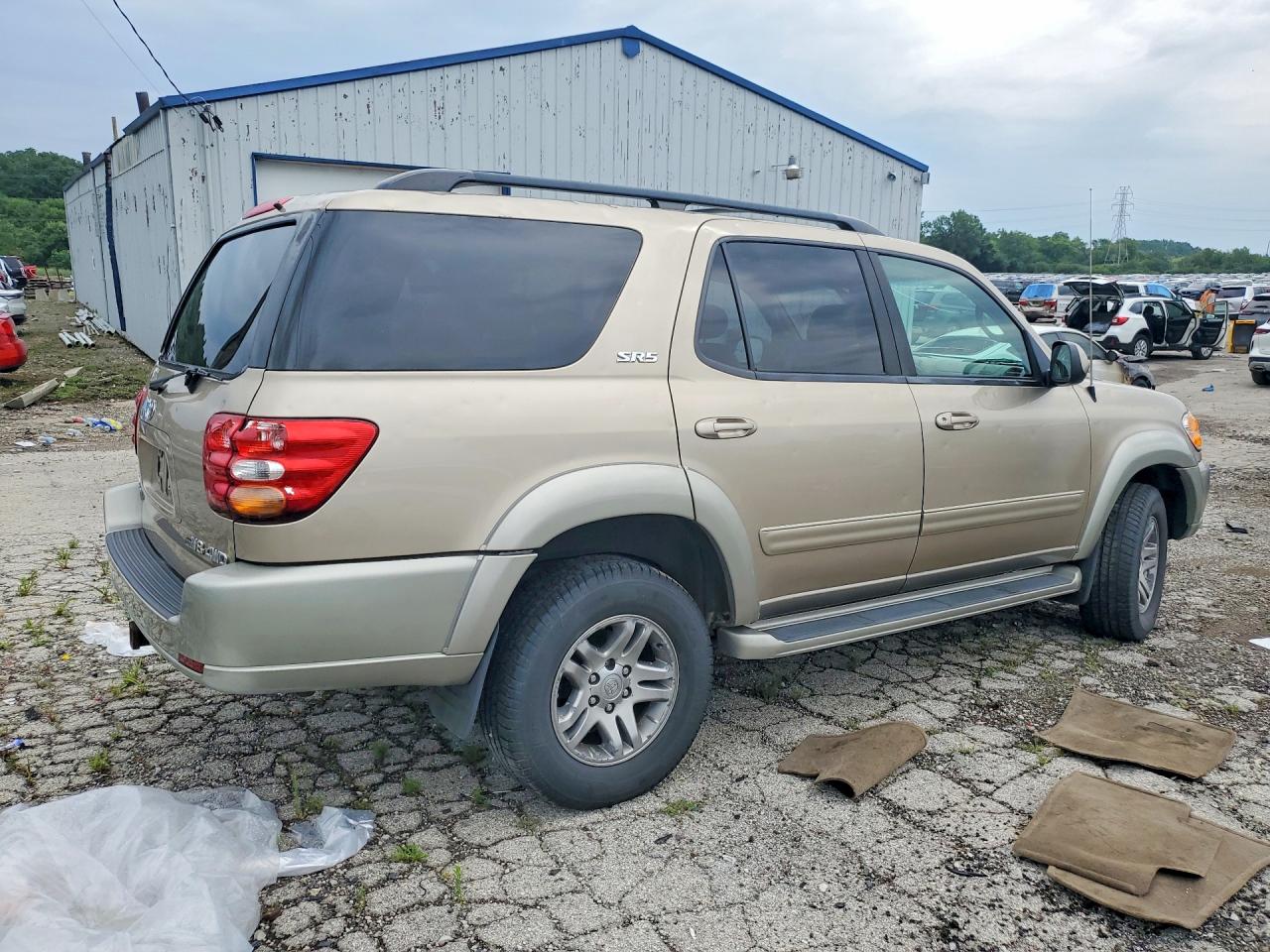 2004 Toyota Sequoia Золотой vin: 5TDBT44A84S205577