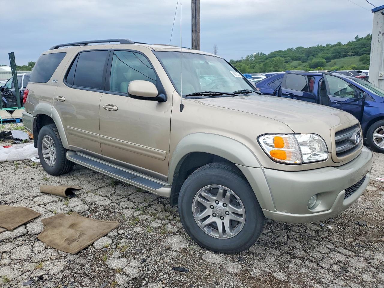 2004 Toyota Sequoia Золотой vin: 5TDBT44A84S205577