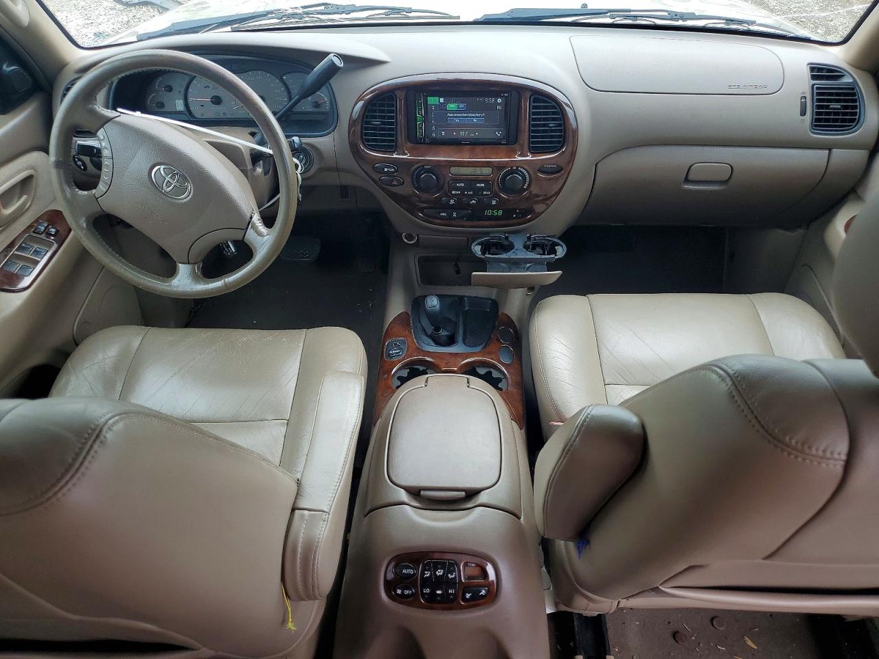 2004 Toyota Sequoia Золотой vin: 5TDBT44A84S205577