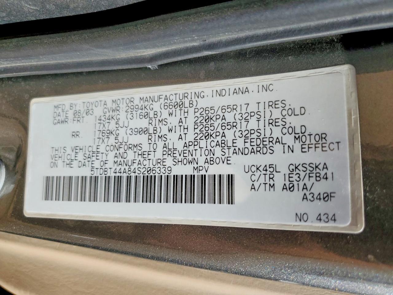 2004 Toyota Sequoia Sr5 Gray vin: 5TDBT44A84S206339