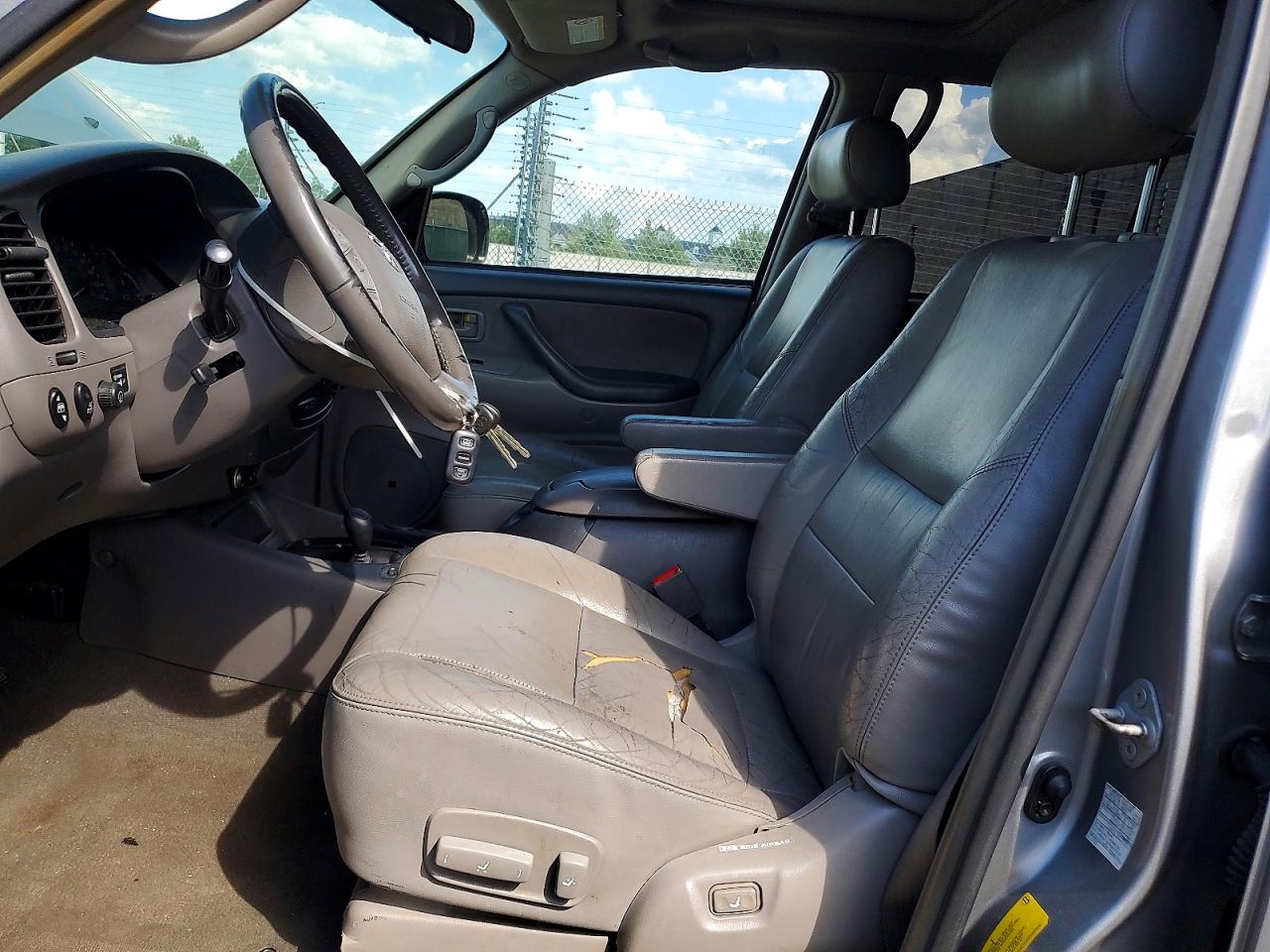 2004 Toyota Sequoia Sr5 Gray vin: 5TDBT44A84S206888