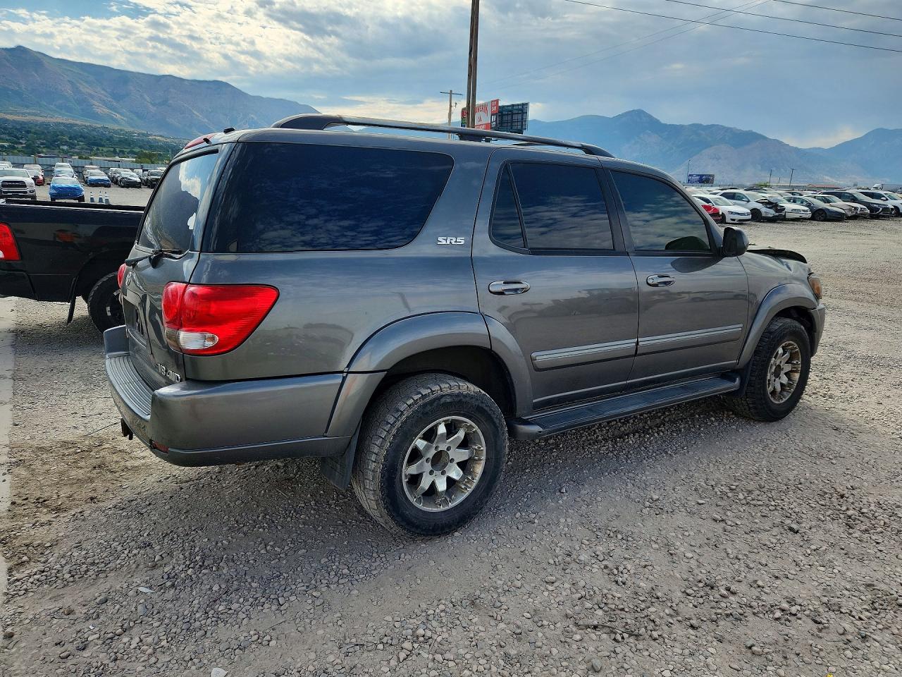 2005 Toyota Sequoia Sr5 Gray vin: 5TDBT44A85S236846