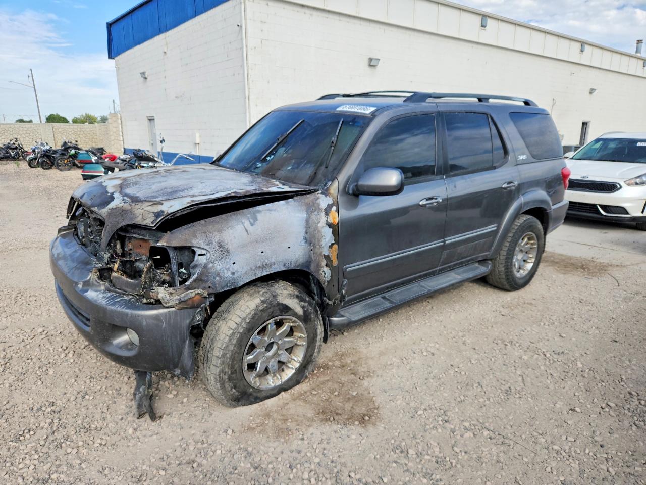 2005 Toyota Sequoia Sr5 Gray vin: 5TDBT44A85S236846