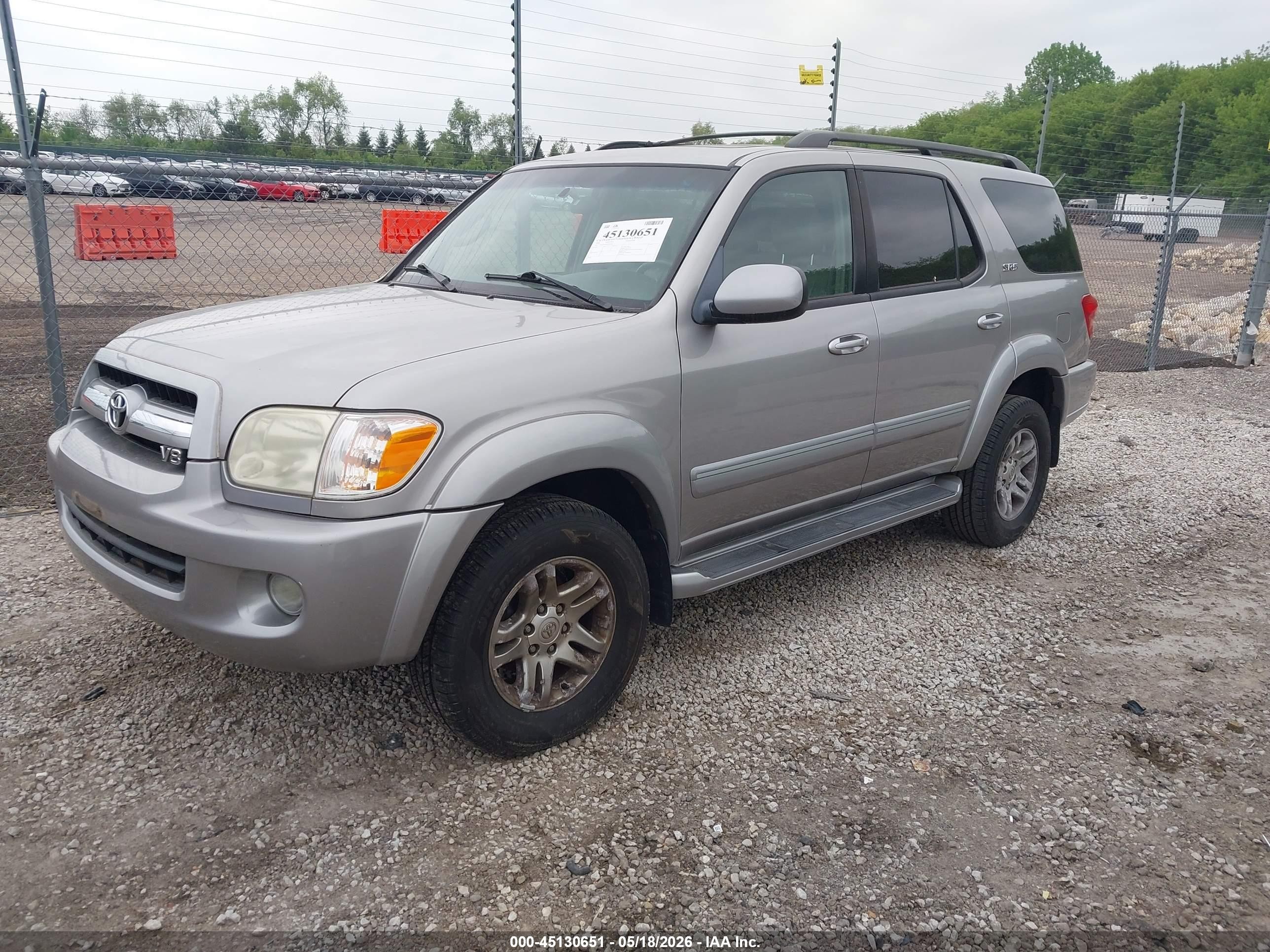 2006 Toyota Sequoia Sr5 V8 Silver vin: 5TDBT44A86S263790