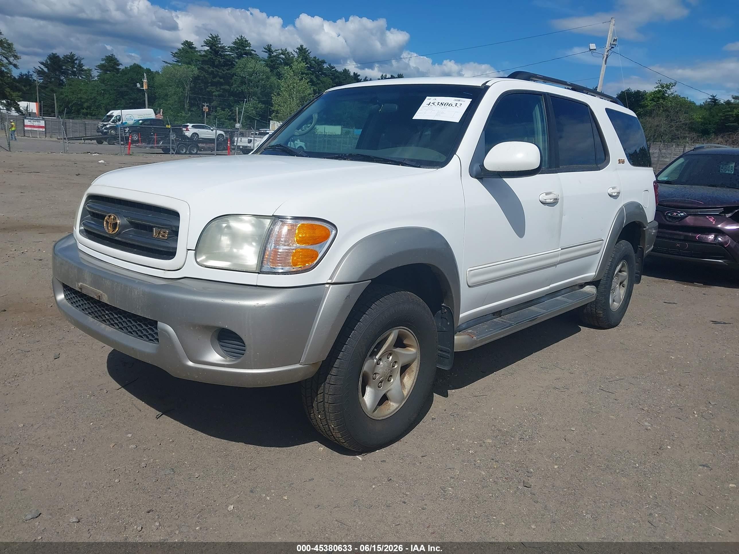 2001 Toyota Sequoia Sr5 V8 White vin: 5TDBT44A91S047200