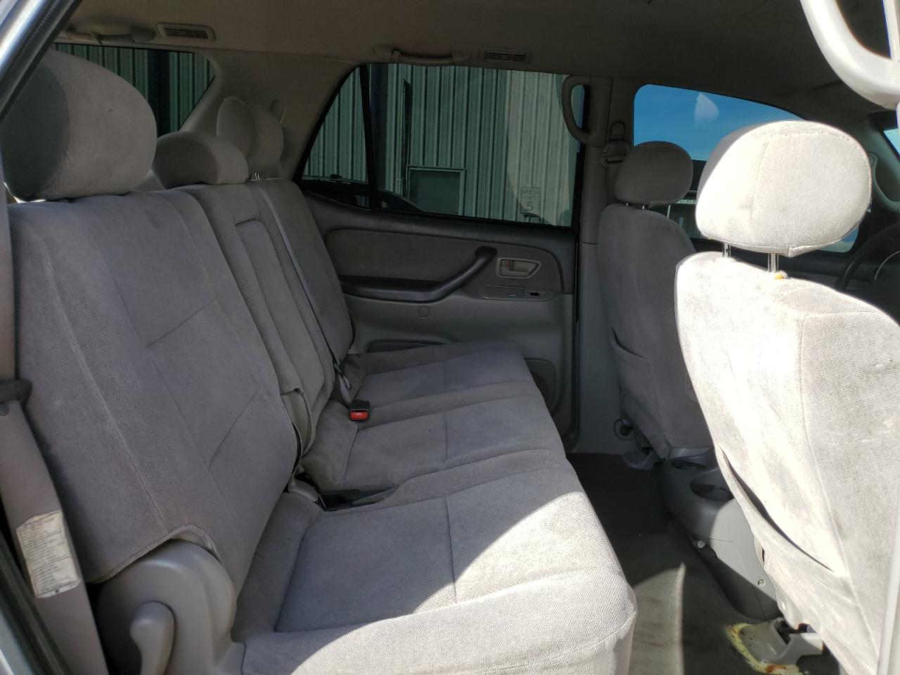 2002 Toyota Sequoia Sr5 Tan vin: 5TDBT44A92S085690