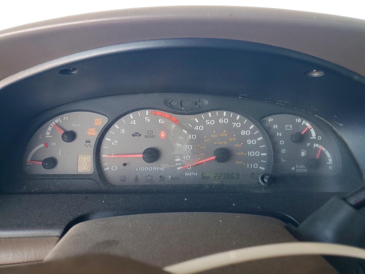 2001 Toyota Sequoia Sr5 Gray vin: 5TDBT44AX1S009989