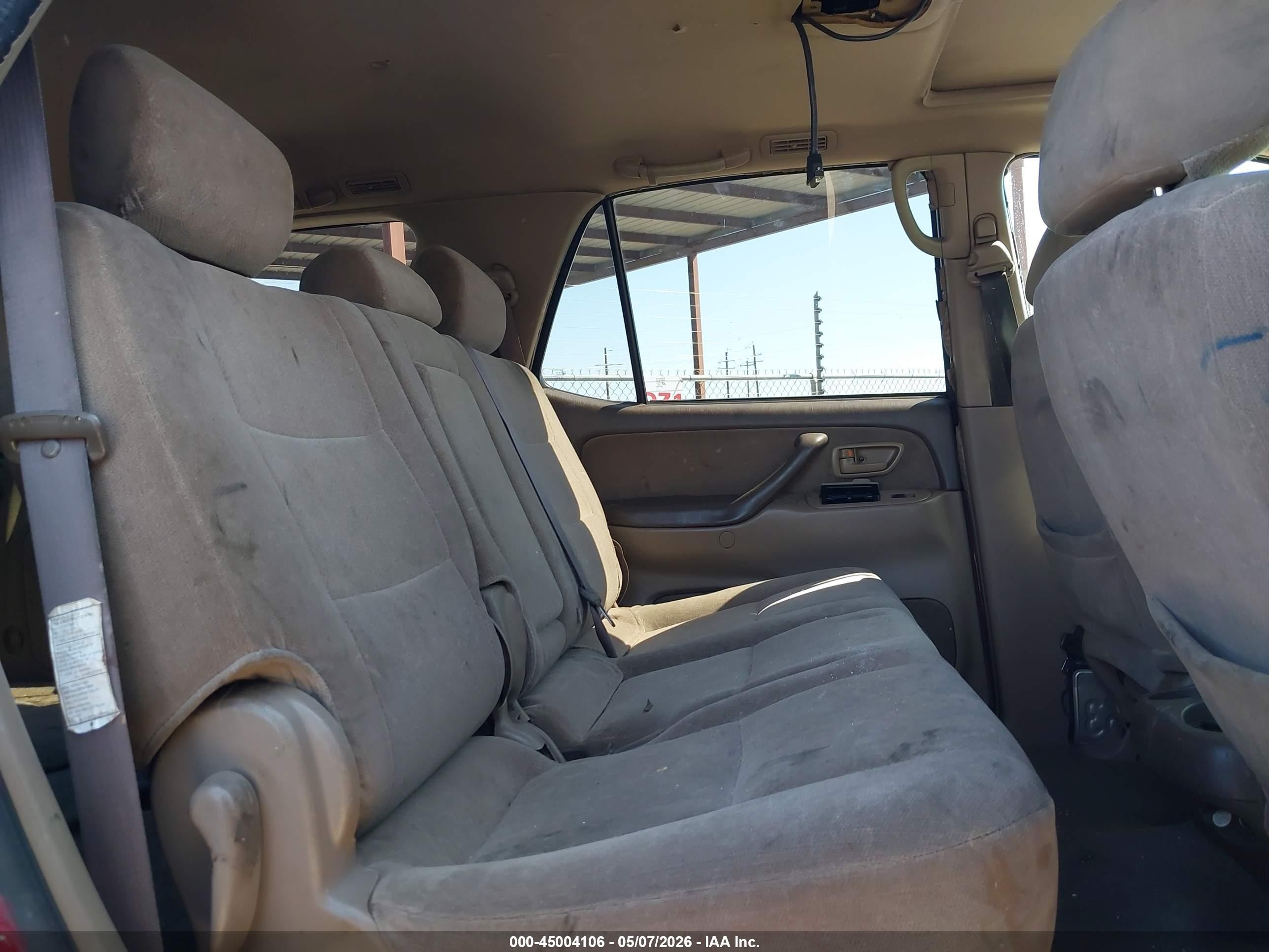 2001 Toyota Sequoia Sr5 V8 Красный vin: 5TDBT44AX1S015906