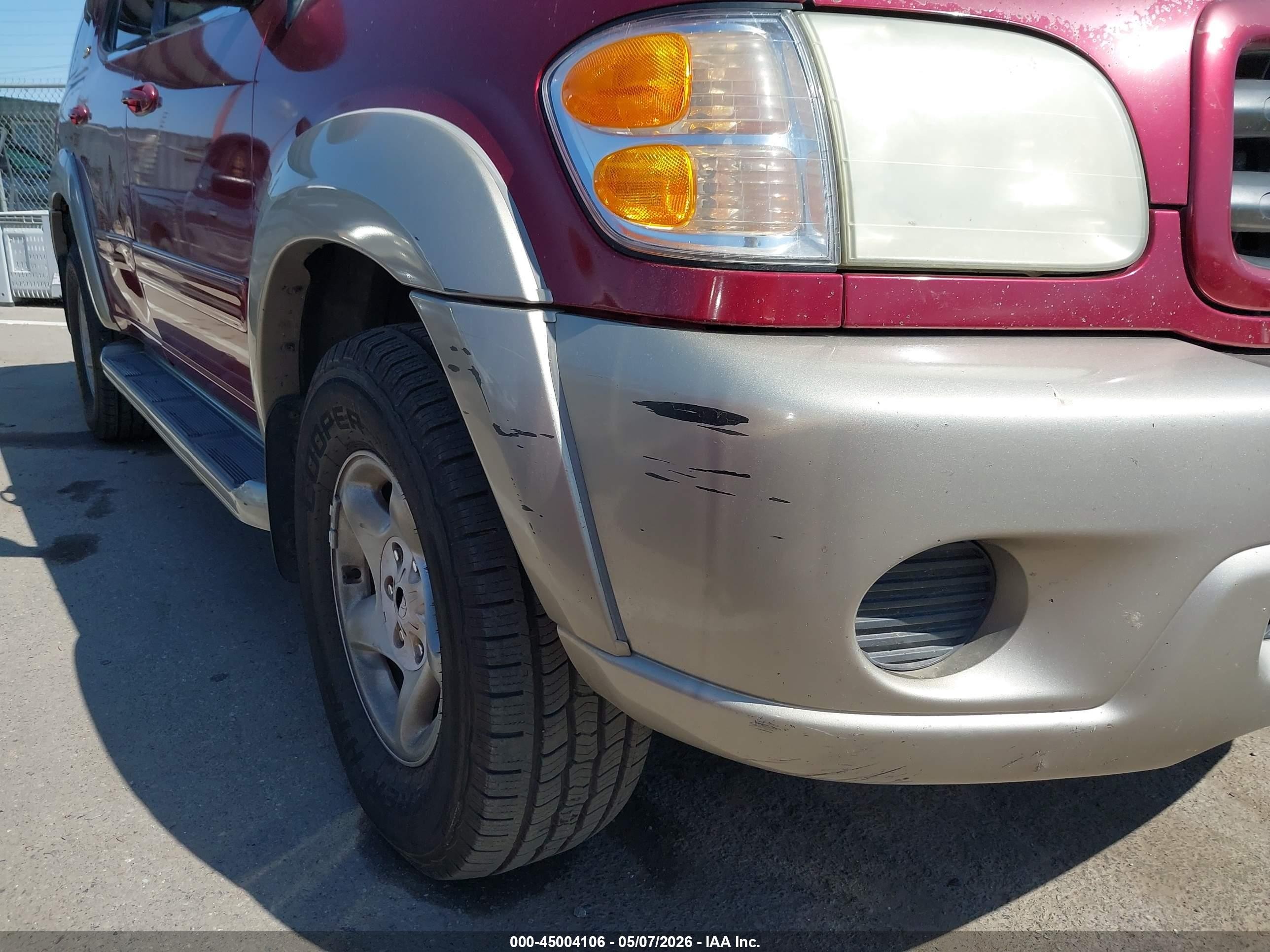 2001 Toyota Sequoia Sr5 V8 Красный vin: 5TDBT44AX1S015906