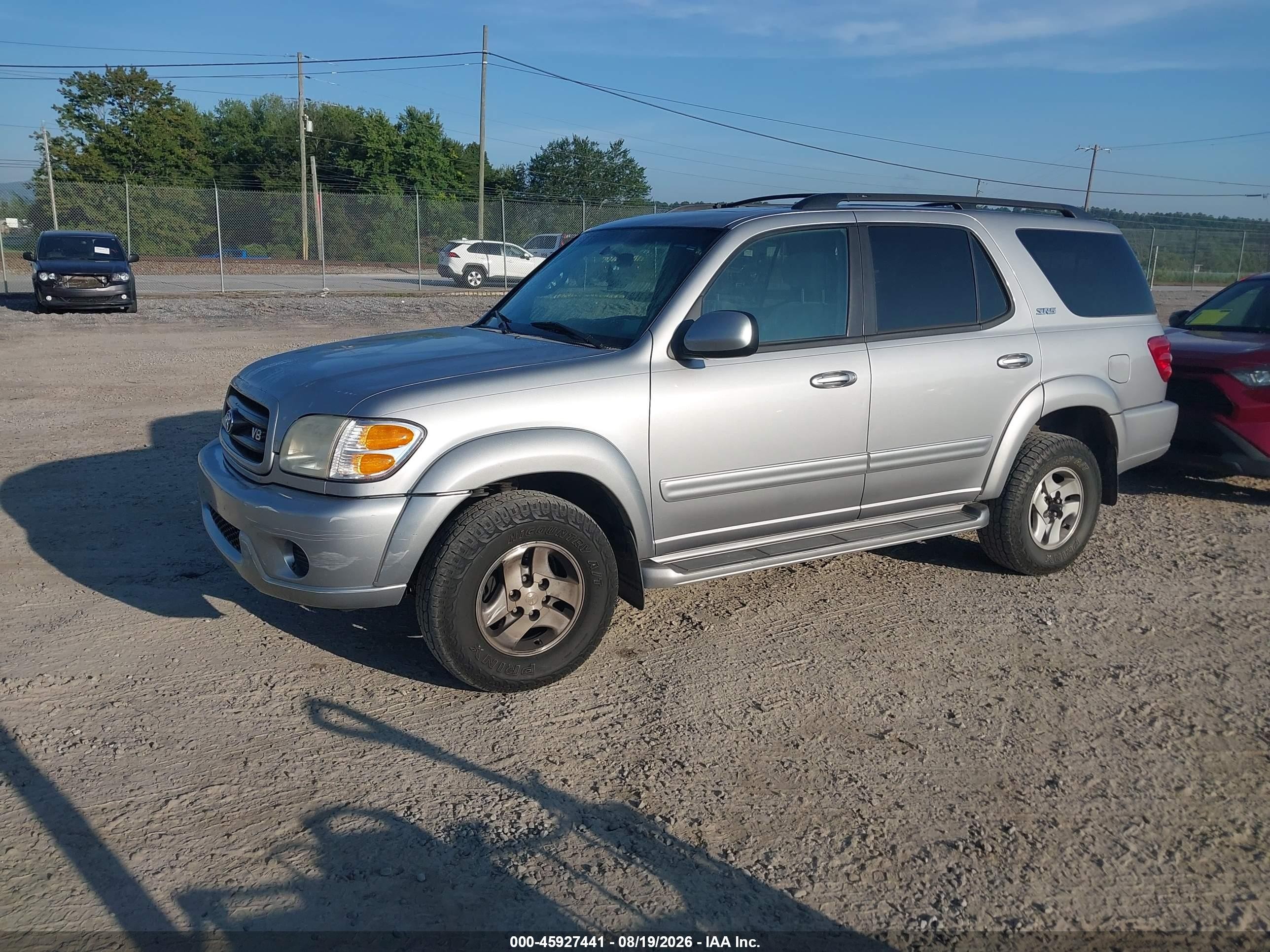 2002 Toyota Sequoia Sr5 V8 Silver vin: 5TDBT44AX2S066369