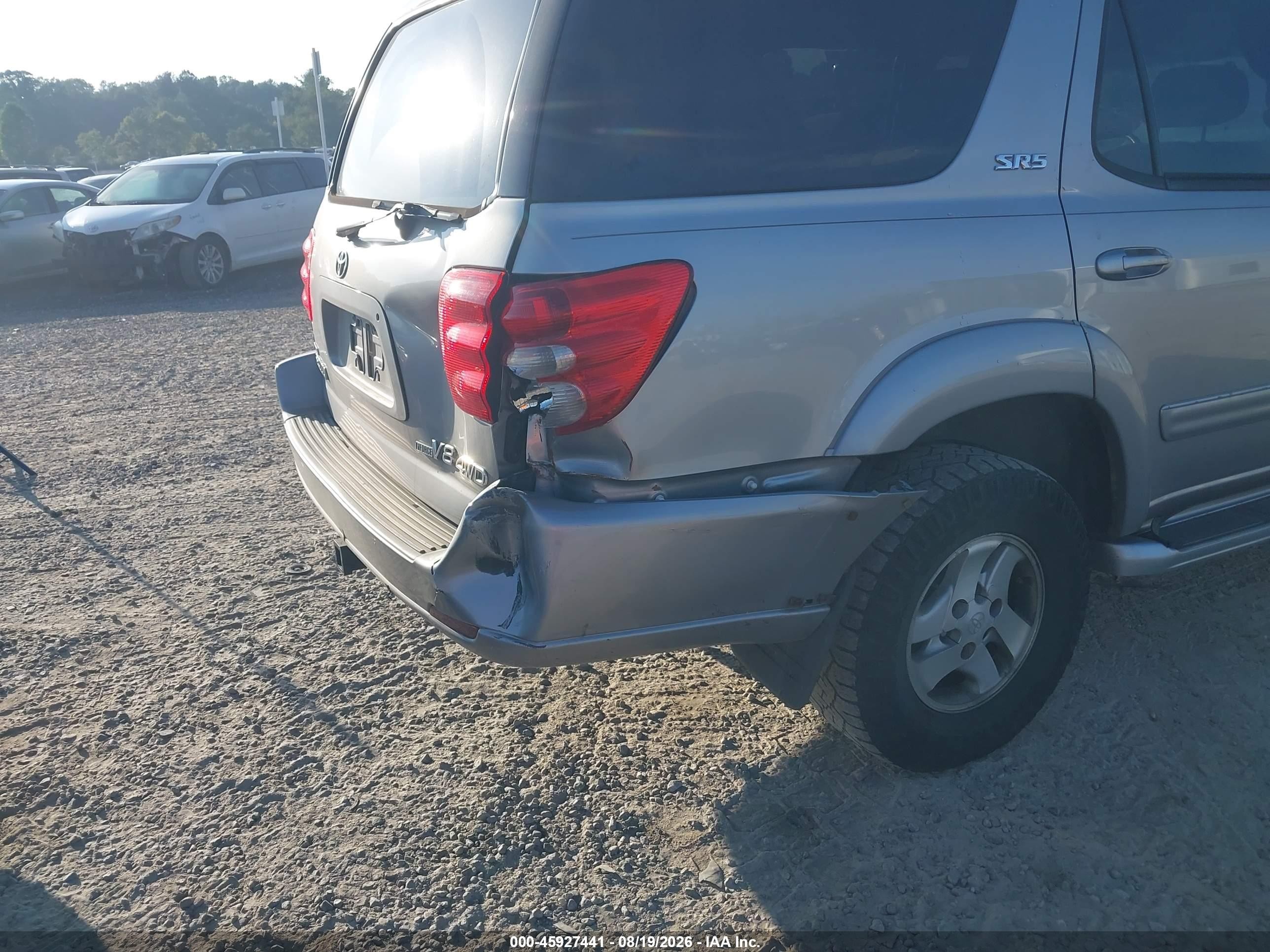 2002 Toyota Sequoia Sr5 V8 Silver vin: 5TDBT44AX2S066369