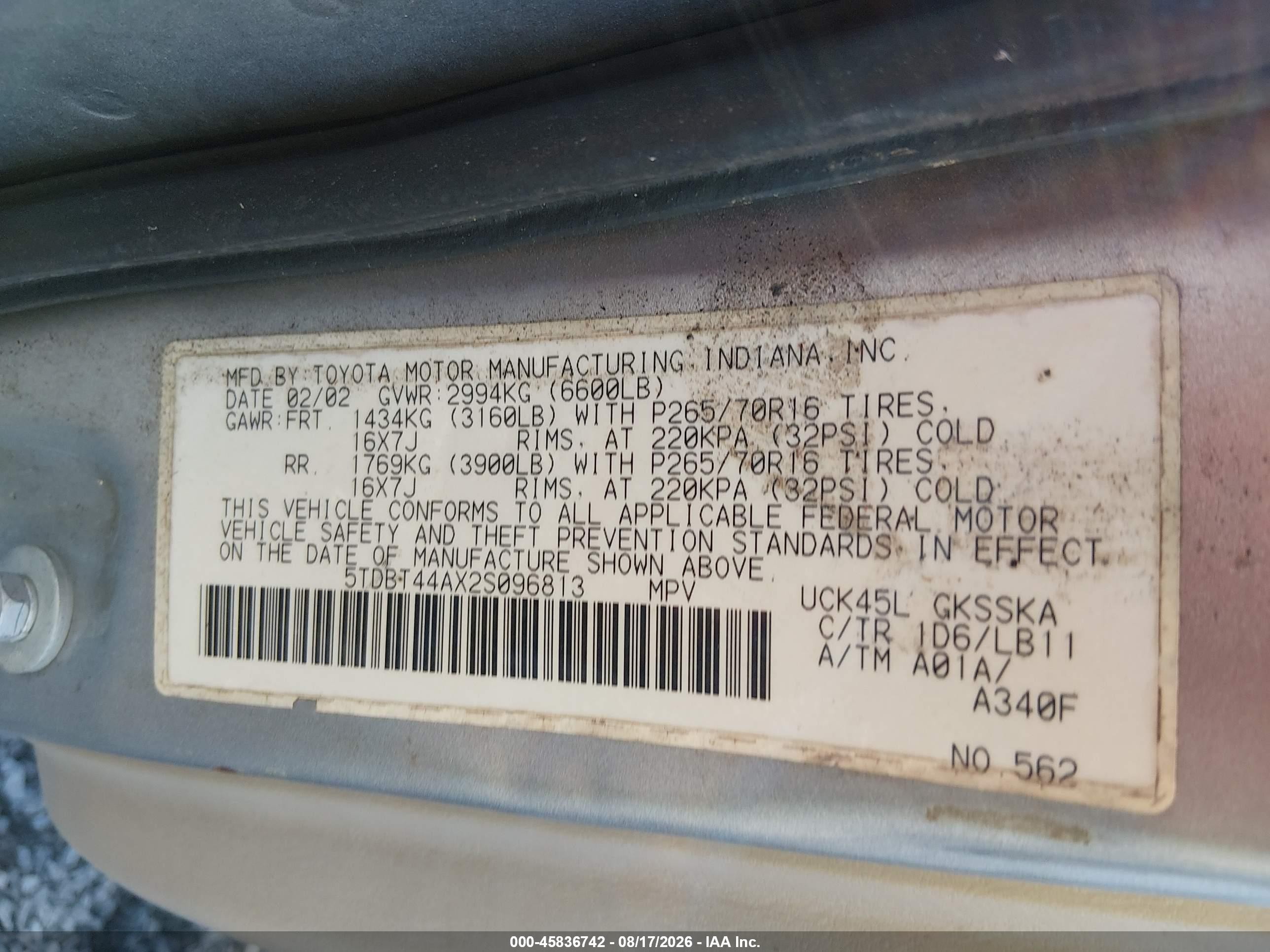 2002 Toyota Sequoia Sr5 V8 Silver vin: 5TDBT44AX2S096813