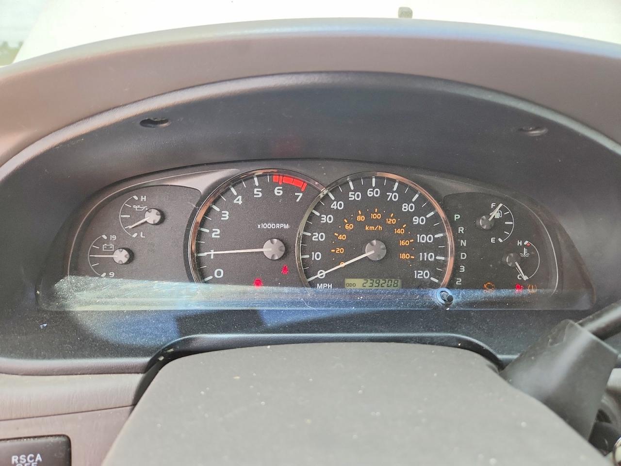 2005 Toyota Sequoia Sr5 Silver vin: 5TDBT44AX5S234662