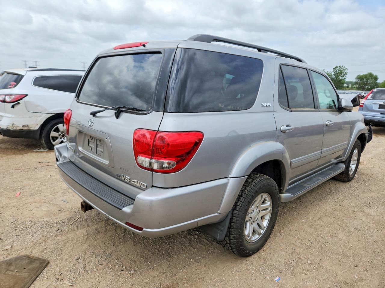 2005 Toyota Sequoia Sr5 Silver vin: 5TDBT44AX5S234662
