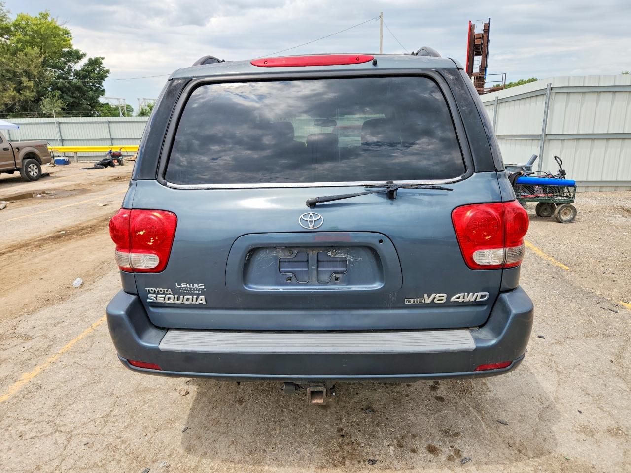 2005 Toyota Sequoia Sr5 Turquoise vin: 5TDBT44AX5S243846