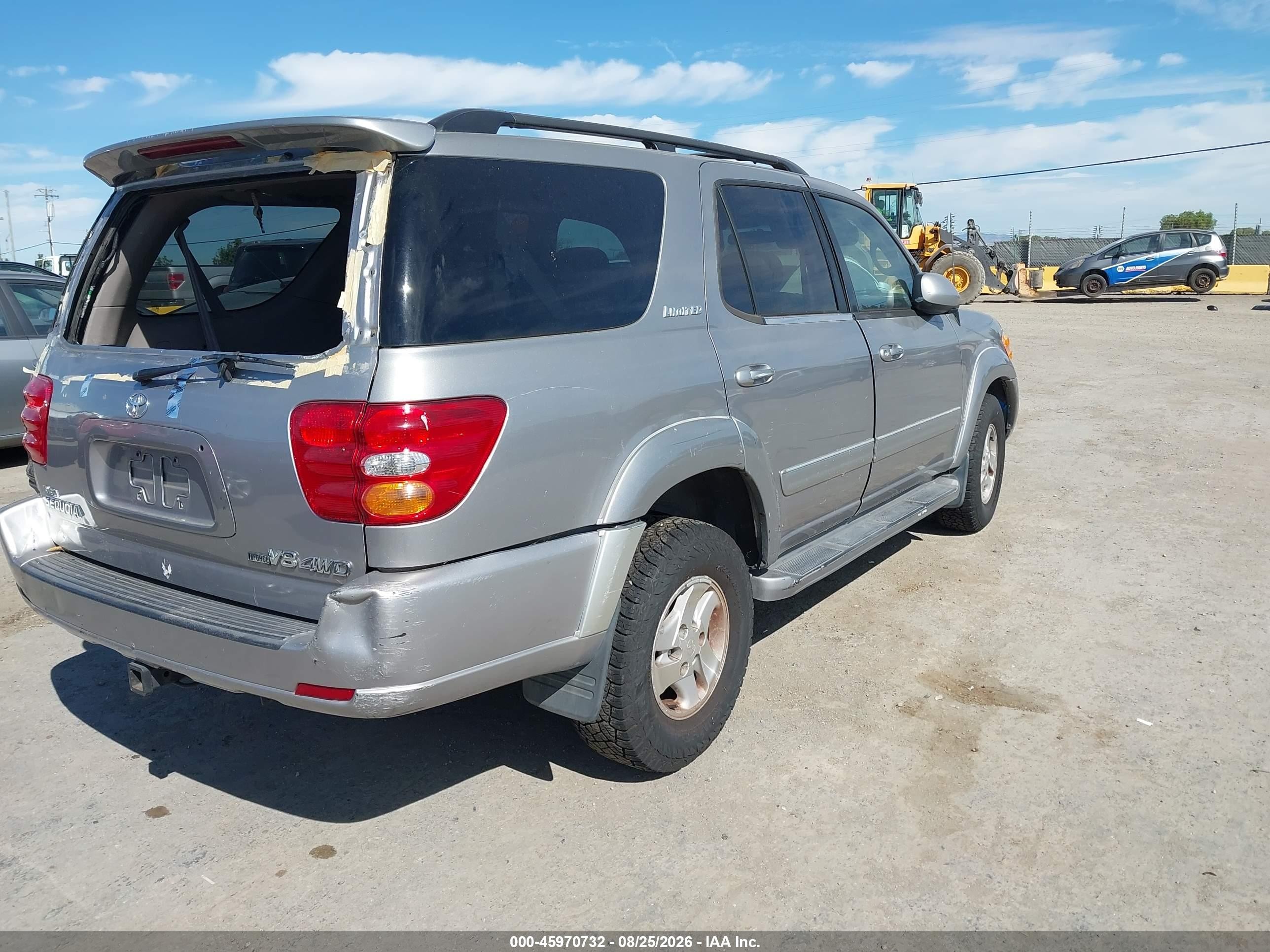 2001 Toyota Sequoia Limited V8 Silver vin: 5TDBT48A01S001572