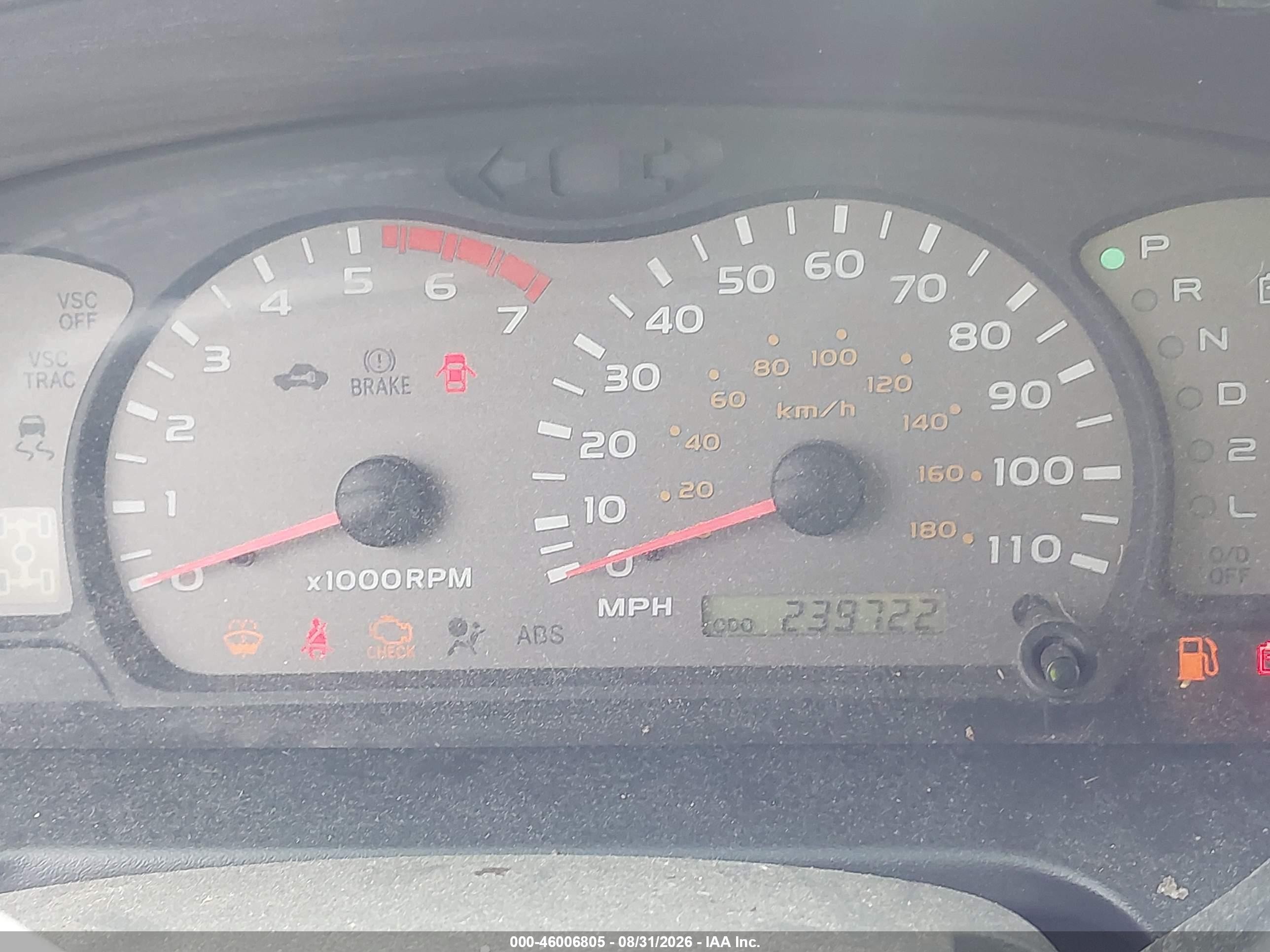 2001 Toyota Sequoia Limited V8 Silver vin: 5TDBT48A01S009669