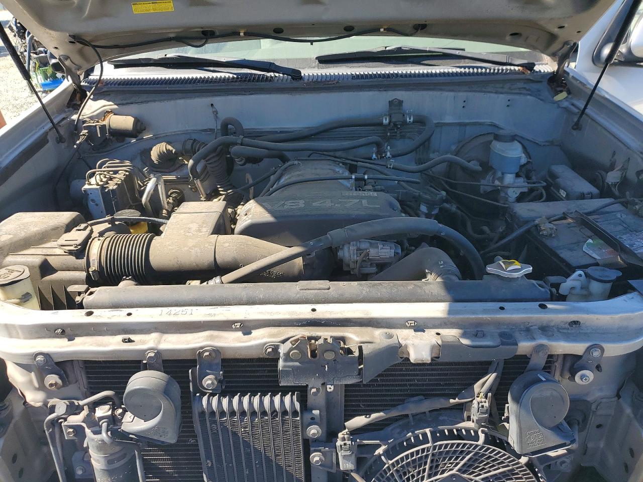 2001 Toyota Sequoia Limited Silver vin: 5TDBT48A01S044468