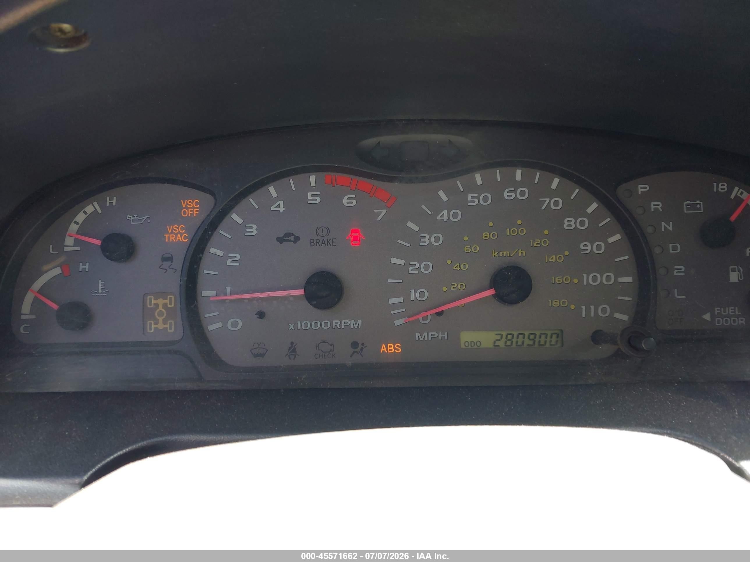 2002 Toyota Sequoia Limited V8 Черный vin: 5TDBT48A02S085359