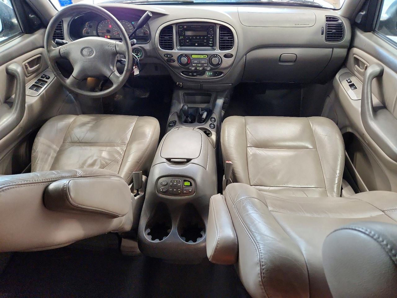 2002 Toyota Sequoia Limited Silver vin: 5TDBT48A02S109451