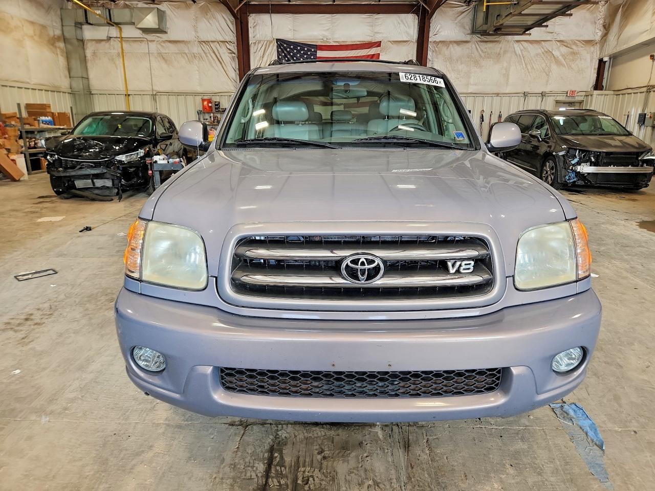 2002 Toyota Sequoia Limited Silver vin: 5TDBT48A02S109451