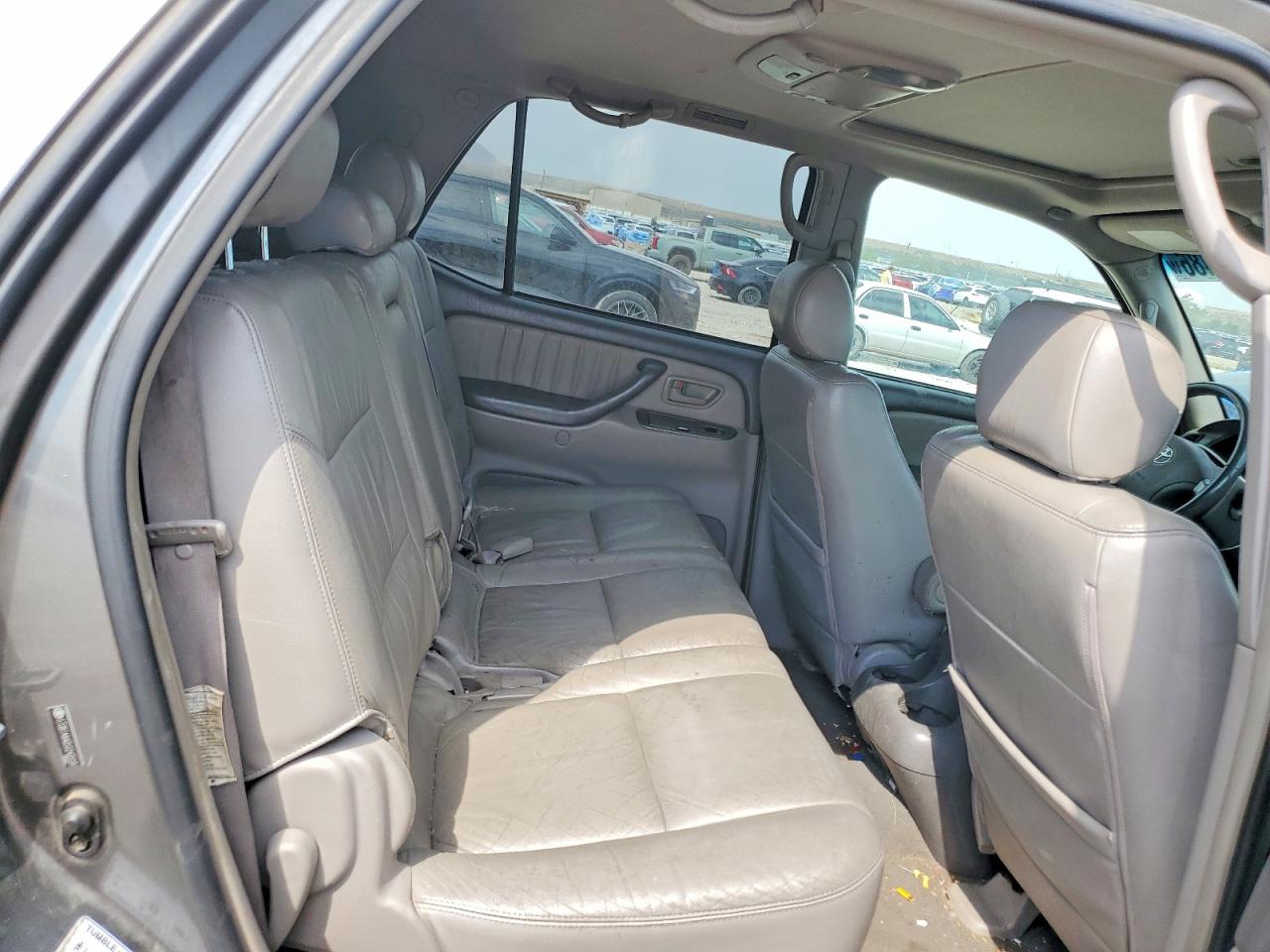 2005 Toyota Sequoia Limited Tan vin: 5TDBT48A05S240559