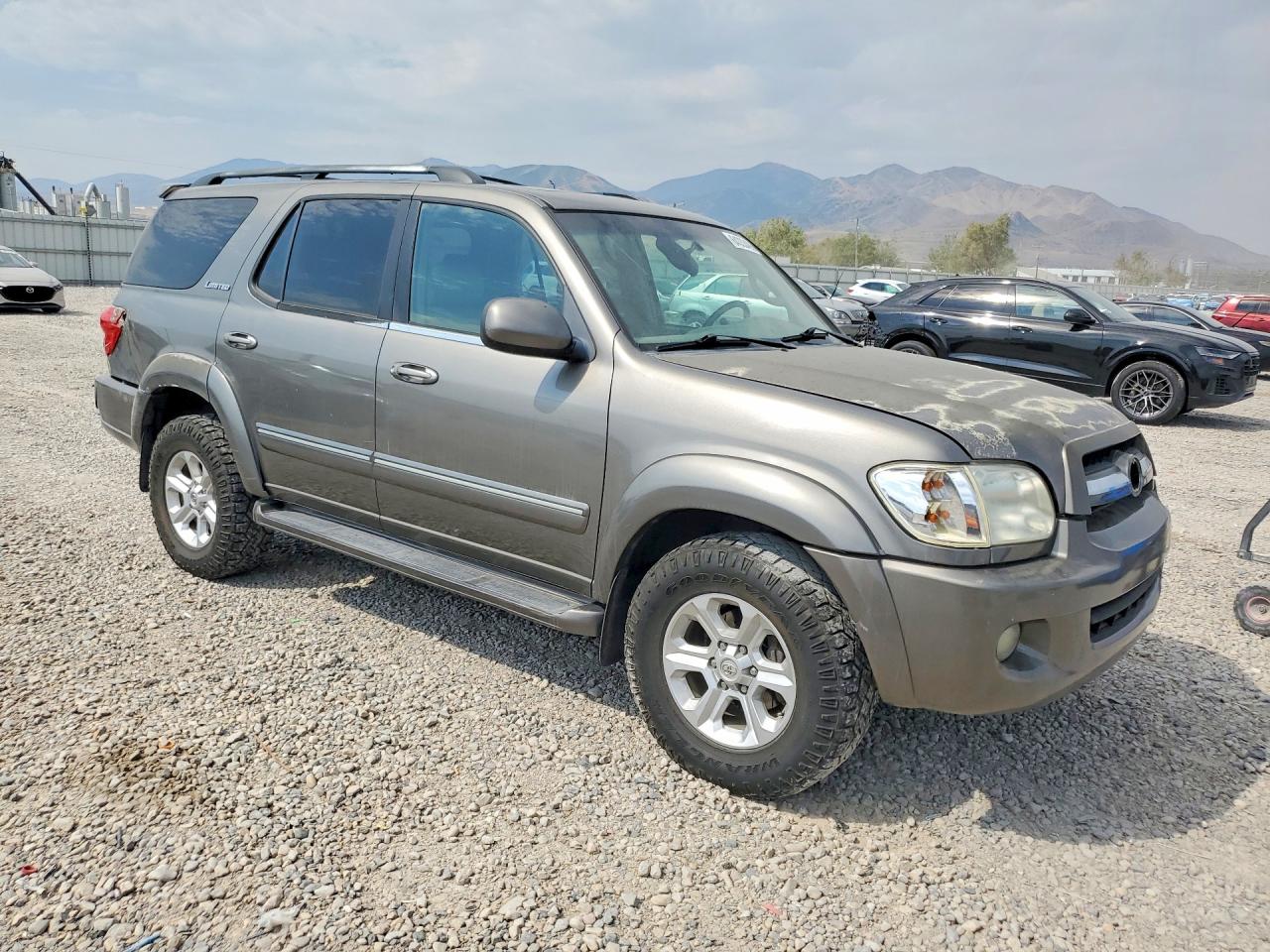 2005 Toyota Sequoia Limited Tan vin: 5TDBT48A05S240559