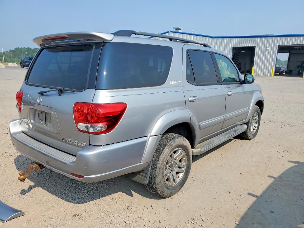 2007 Toyota Sequoia Limited Silver vin: 5TDBT48A07S277758