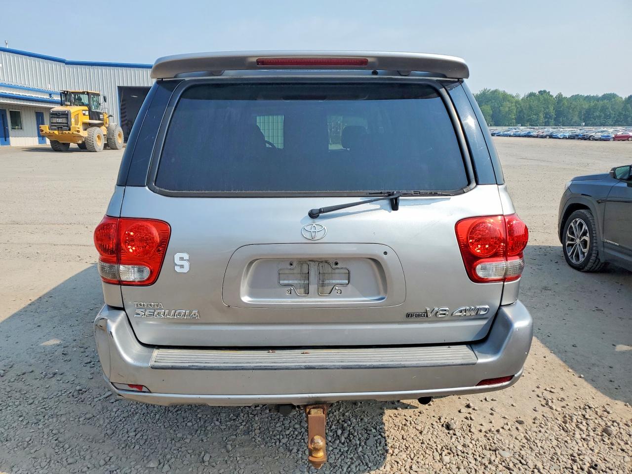 2007 Toyota Sequoia Limited Silver vin: 5TDBT48A07S277758