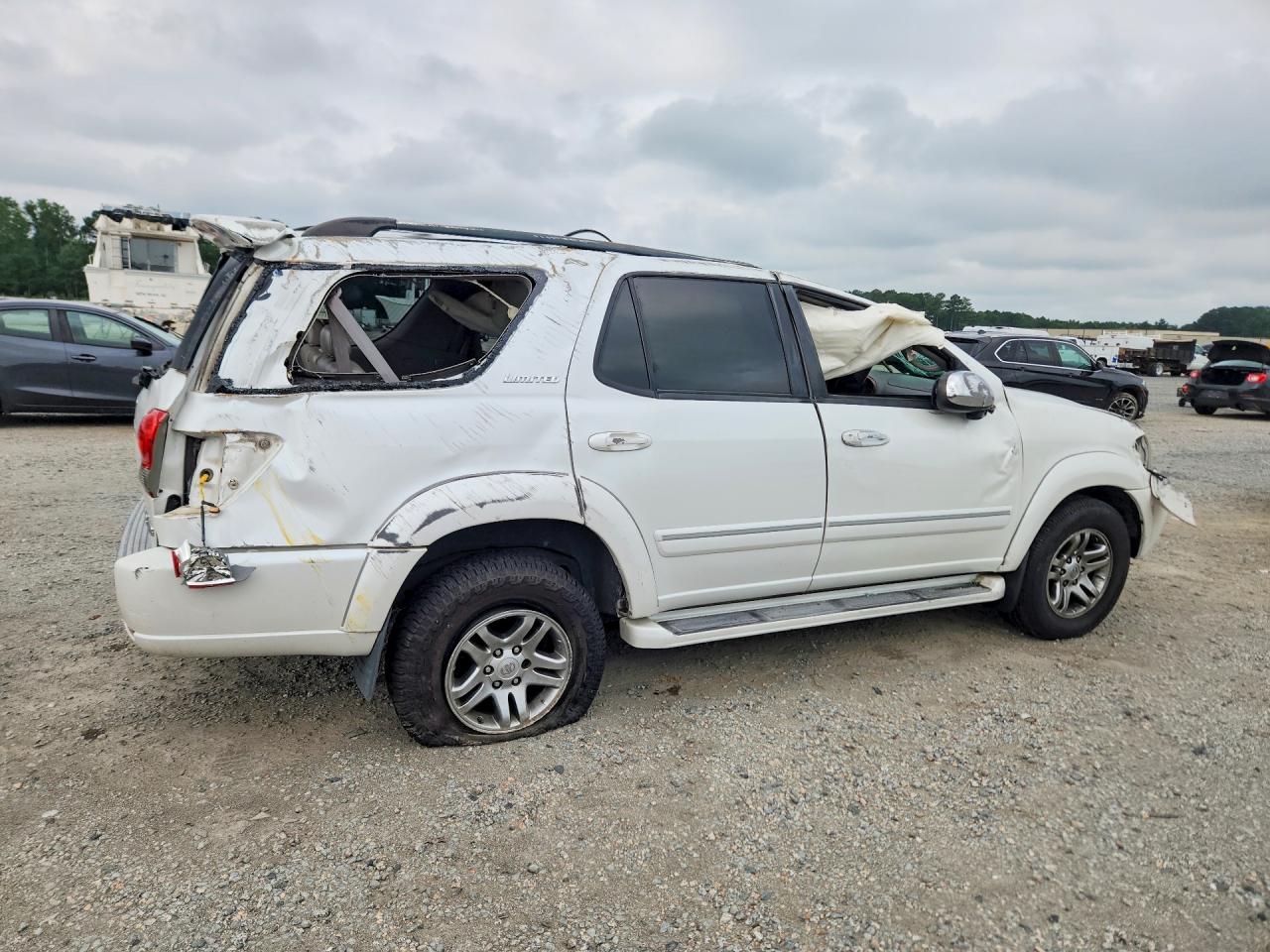 2007 Toyota Sequoia Limited White vin: 5TDBT48A07S277811