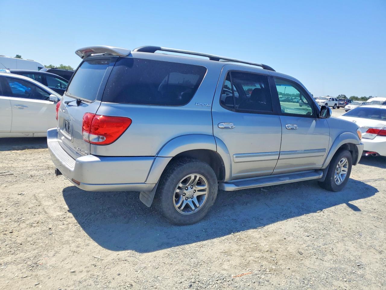 2007 Toyota Sequoia Limited Серебряный vin: 5TDBT48A07S281194