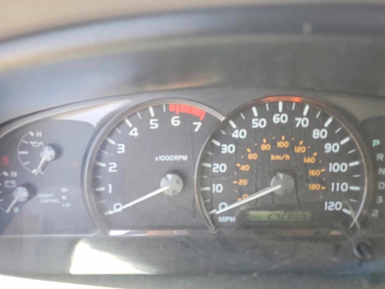 2007 Toyota Sequoia Limited Серебряный vin: 5TDBT48A07S281194